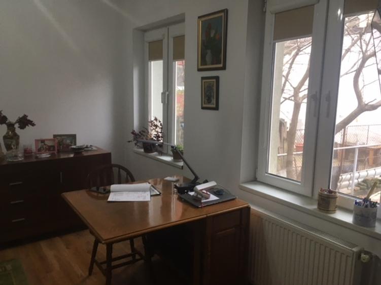 Casă individuală cu 3 camere cu Canalizare în Calea Călărașilor