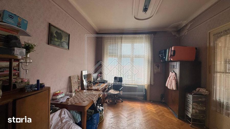 Apartament cu 5 camere în Ștrand