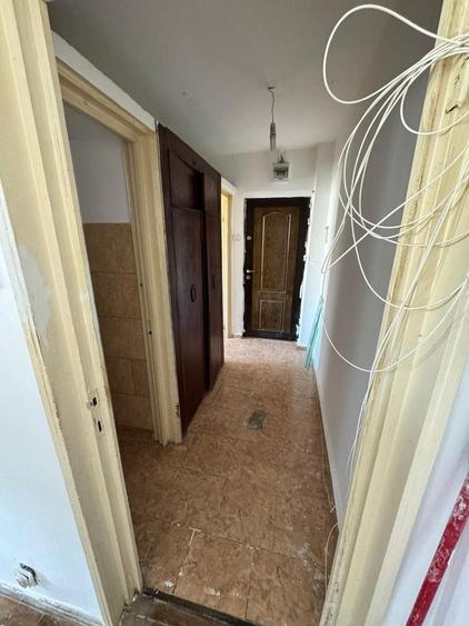 Apartament cu 2 camere nedecomandat în Inel II