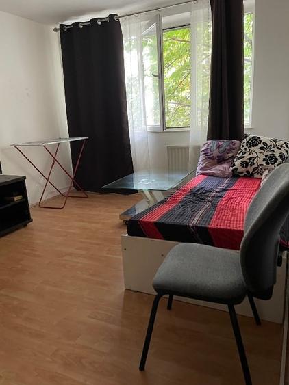 Apartament cu 2 camere decomandat în Politehnica