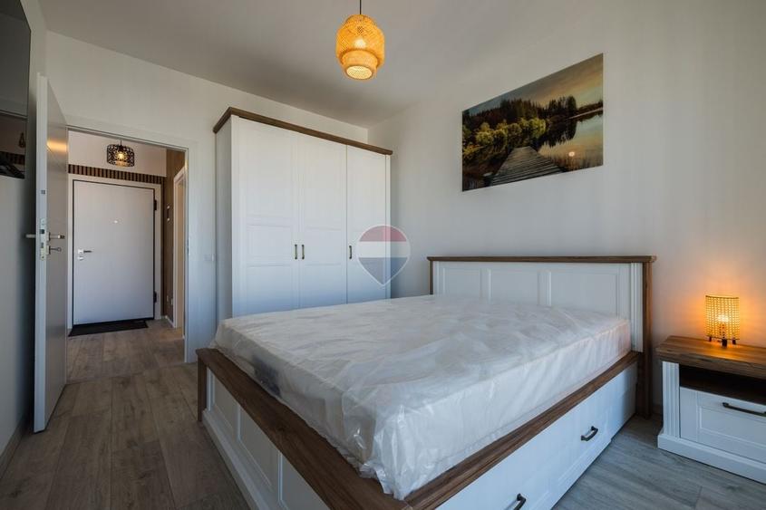 Apartament cu 2 camere decomandat, mobilat în Tractorul
