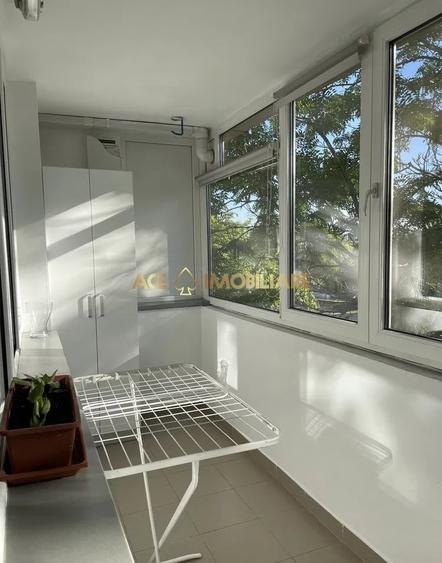 Apartament cu 2 camere semidecomandat, mobilat în Grivița