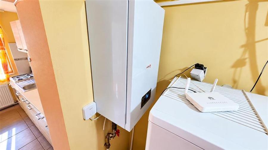 Apartament cu 2 camere decomandat, mobilat în Vest