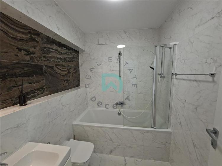 Apartament cu 3 camere decomandat în Drumul Poienii