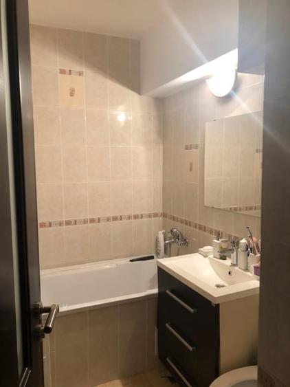 Apartament cu 2 camere semidecomandat, mobilat în Brâncoveanu