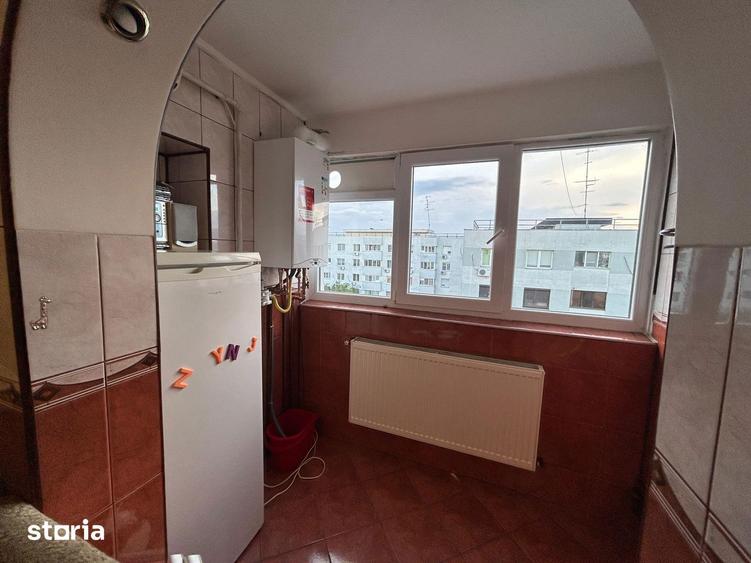 Apartament cu 3 camere, mobilat în Fizicienilor