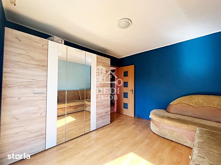 Apartament cu 3 camere decomandat în Orașul Nou
