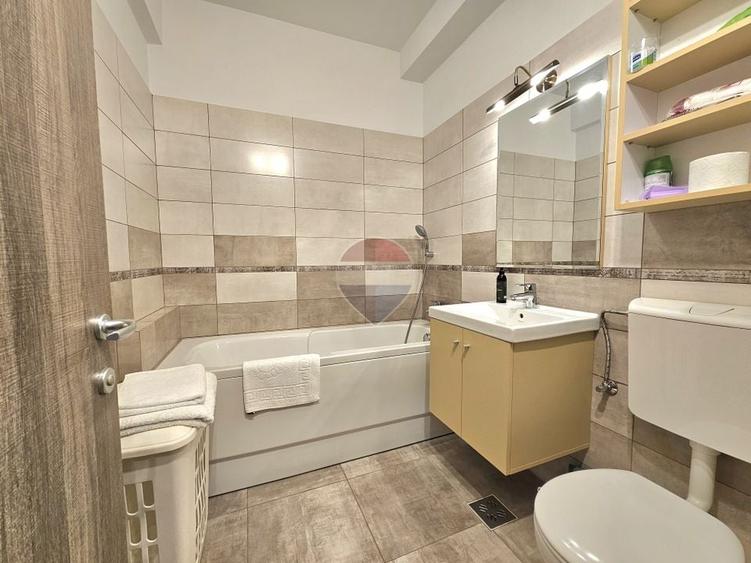 Apartament cu 2 camere semidecomandat, mobilat în Dacia