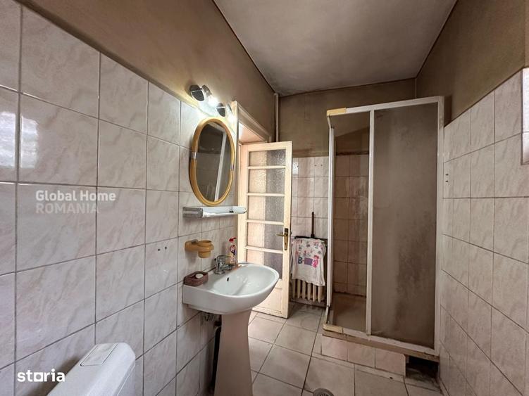 Casă cu 4 camere în Unirii