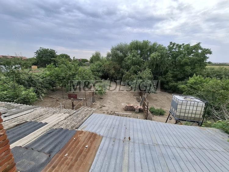 Casă cu Teren 1464 Mp în Buziașului