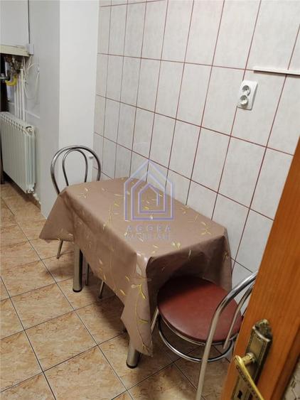 Apartament cu 2 camere semidecomandat în Ultracentral