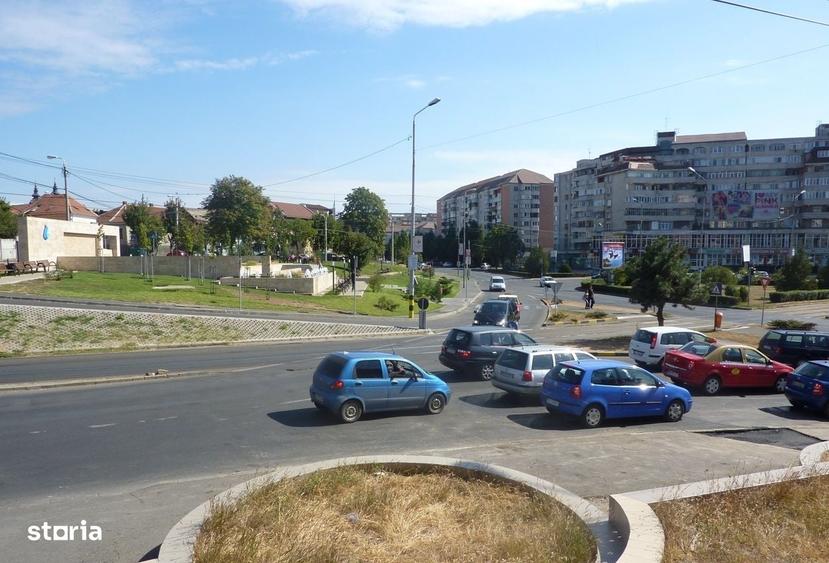 Spațiu comercial, în Dacia