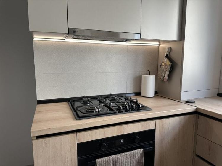 Apartament cu 2 camere decomandat, mobilat în Berceni