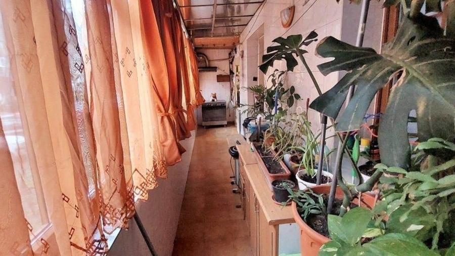 Apartament cu 4 camere semidecomandat în Crângași