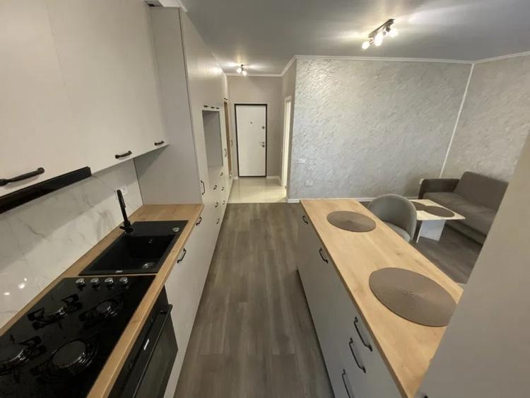 Apartament cu 2 camere semidecomandat, mobilat în Florești
