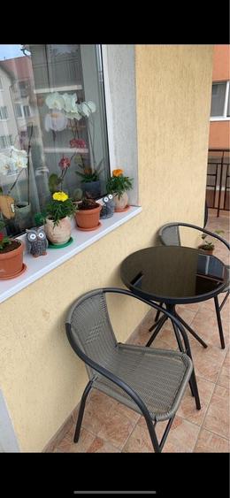 Apartament cu 2 camere decomandat în Florești