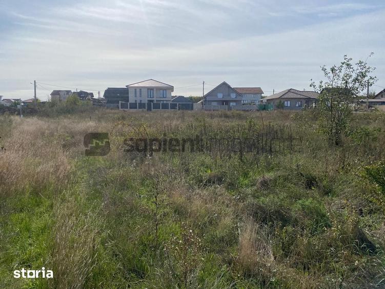 Teren de 700 mp, în Sânmartin