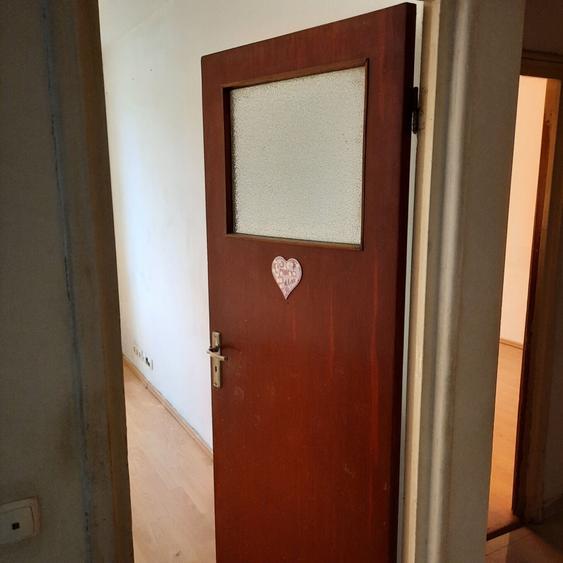 Apartament cu 4 camere decomandat în Virtuții