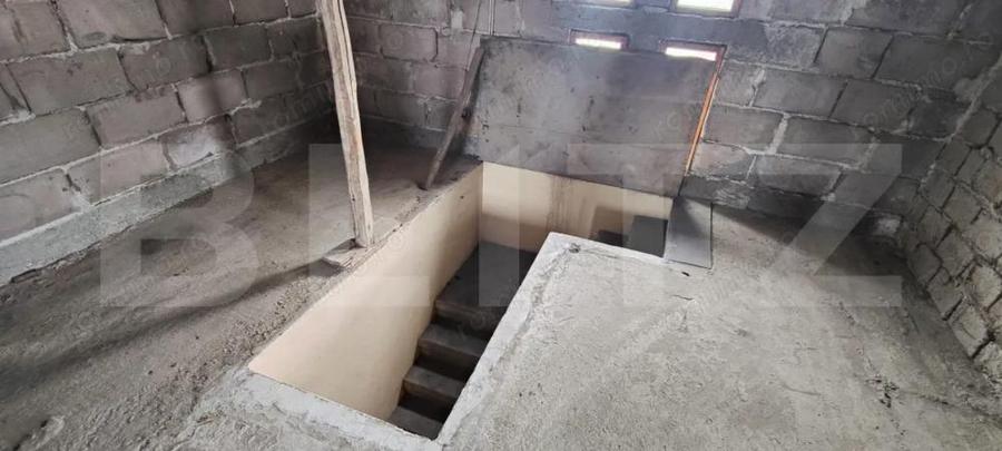 Casă cu Teren 1755 Mp în Malu cu Flori