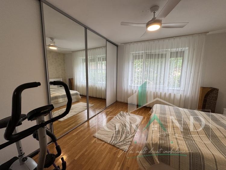 Casă individuală cu 4 camere cu Canalizare în Dâmbul Rotund