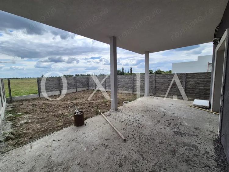 AX1046 Giroc, Zona Esso, 1/2 Duplex Cu 5 Camere - 10