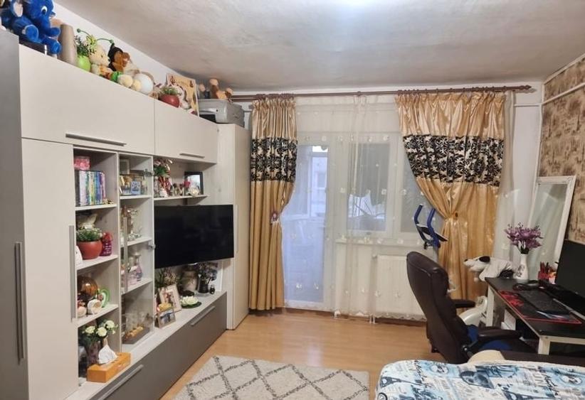 Apartament cu 2 camere decomandat în Dacia