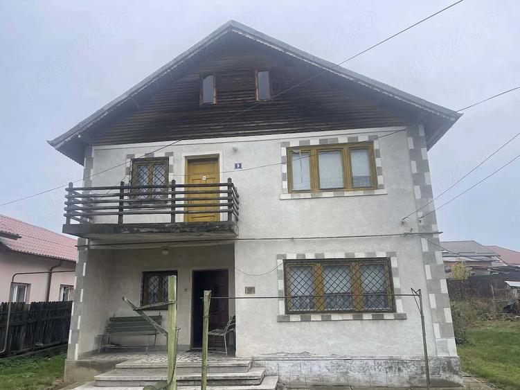 Casă cu 4 camere cu Teren 625 Mp în Central