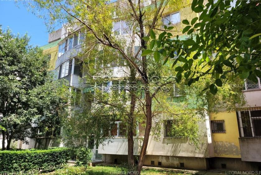 Apartament cu 2 camere decomandat în Poarta 6