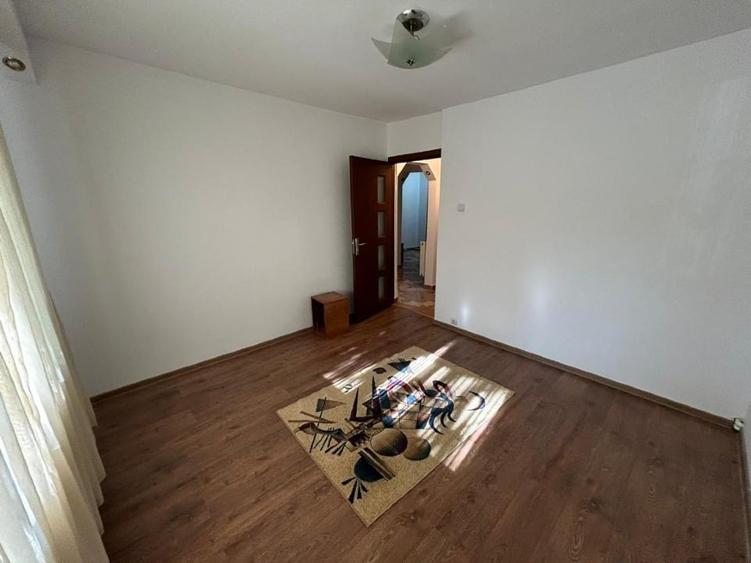Persoana fizica, inchiriez apartament  2 camere , decomandat 68mp, in Dancu - 1