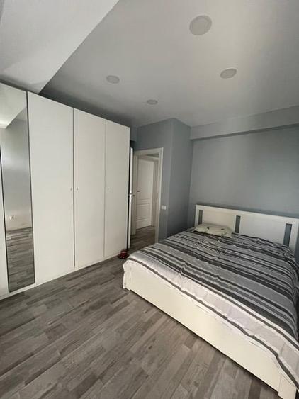 Casă cu 5 camere cu Teren 100 Mp în Central