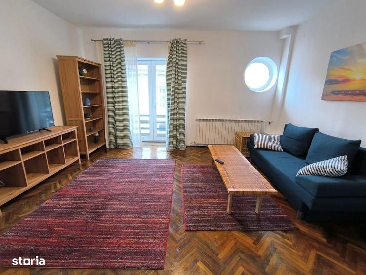 Apartament cu 3 camere semidecomandat în Central