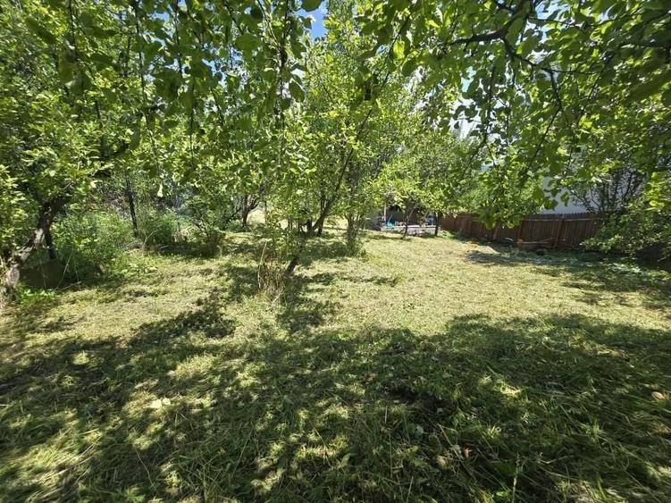Casă individuală cu 2 camere cu Canalizare în Central