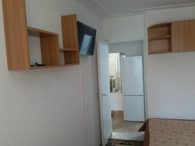 Apartament cu 3 camere decomandat în Tătărași