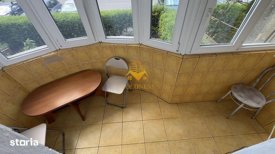 Apartament cu 3 camere, mobilat în Central