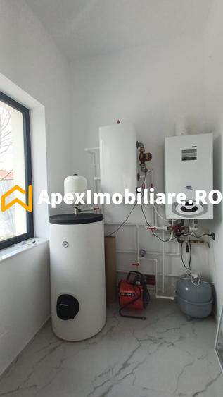 Casă individuală cu 7 camere cu Canalizare în Pipera