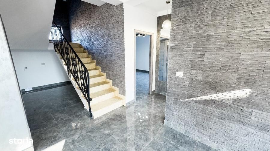 Casă cu 4 camere cu Teren 420 Mp în Costi