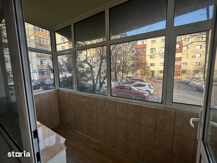 Apartament cu 3 camere decomandat în Ostroveni