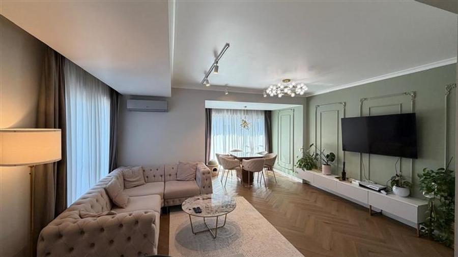 Apartament cu 3 camere circular, mobilat în Florești
