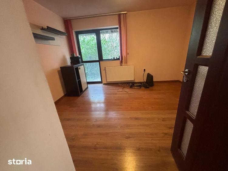 Casă cu 5 camere cu Teren 500 Mp în Rediu