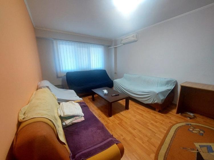 Apartament cu 3 camere decomandat, mobilat în Țiglina 1