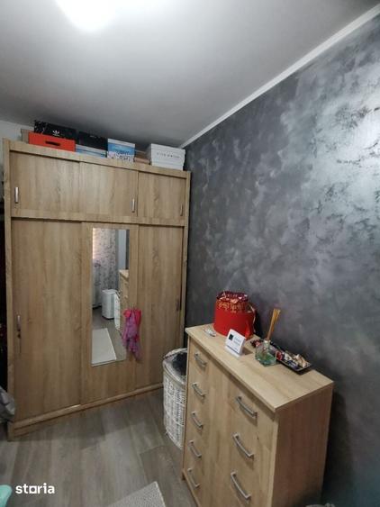 Apartament cu 3 camere semidecomandat în Tudorul Vechi