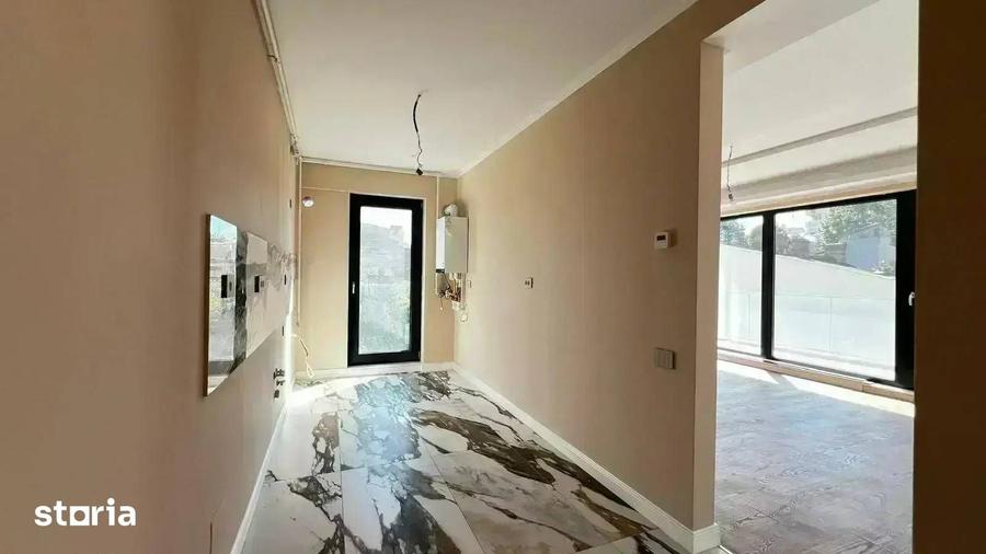 Apartament cu 4 camere în Centrul Civic