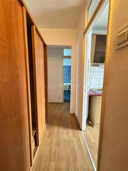 Apartament cu 2 camere decomandat în Liliacului