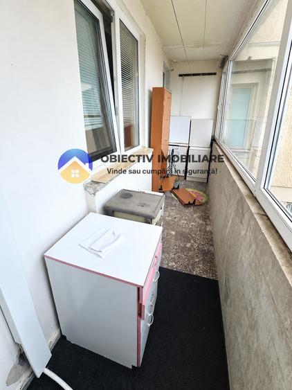 Apartament cu 4 camere decomandat, mobilat în Mărăței