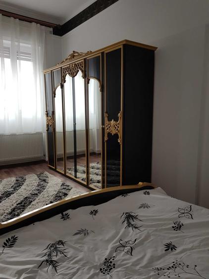 Apartament cu 2 camere semidecomandat în Centrul Civic