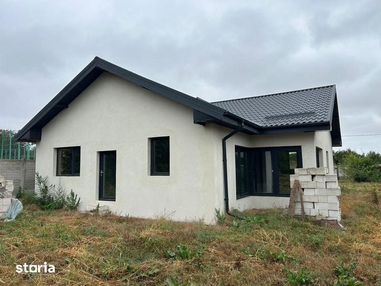 Casă cu 4 camere cu Teren 144 Mp în Nana