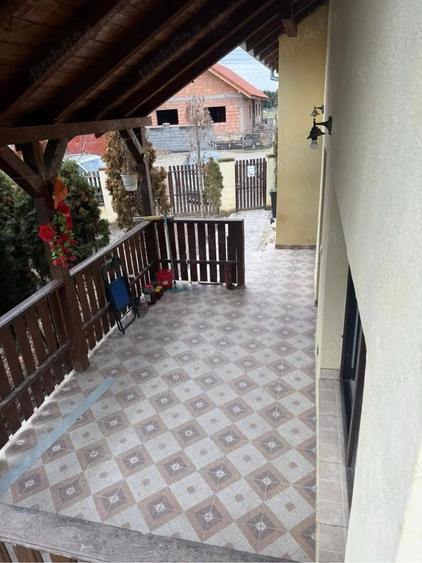 Casă cu Teren 250 Mp în Central