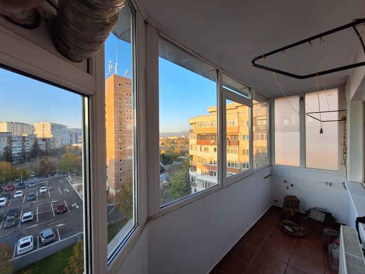 Apartament cu 2 camere decomandat în Ostroveni