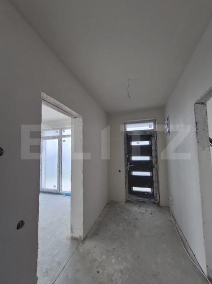 Duplex cu 5 camere cu Canalizare în Dâmbul Rotund