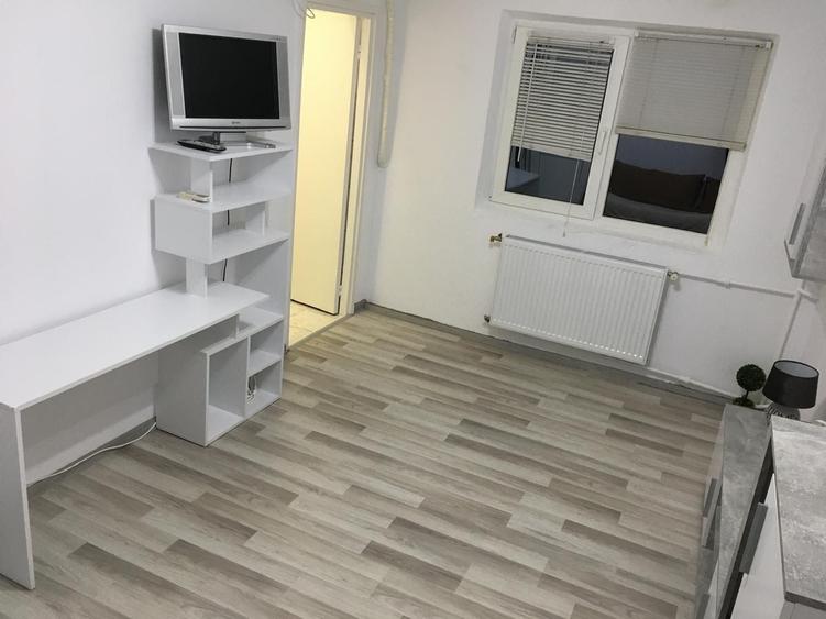 Garsonieră semidecomandată în Complex Studențesc